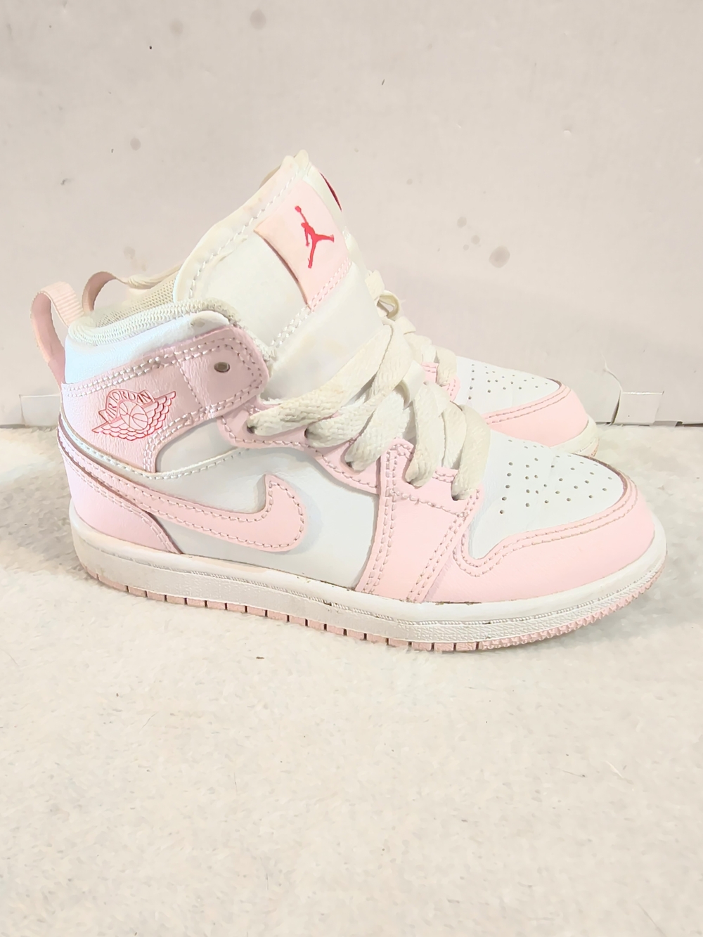 Nike Air Jordan 1 Mid Girls Size 11C Pink Foam White Basketball Shoes Sneakers
